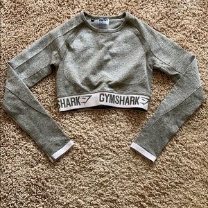 Cropped gymshark top